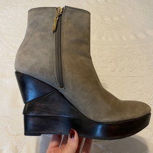 Diane Von Furstenberg suede “Opaliste”